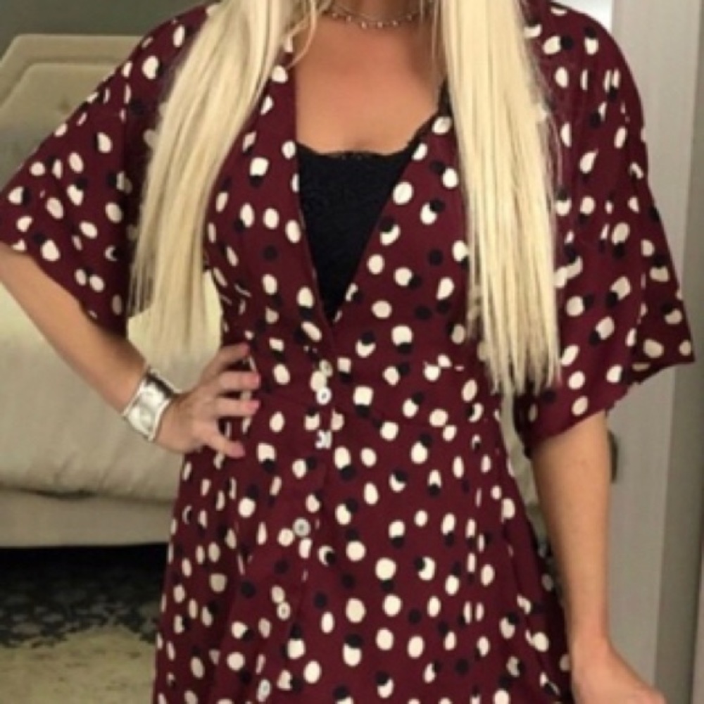Beautiful Burgundy dress with white and black dots - Picture 13 of 14